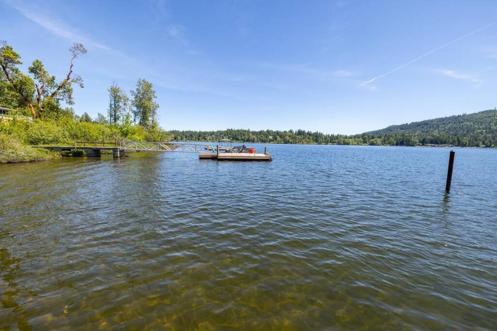 Kelly'S Sunset Lake Retreat Shawnigan Lake 外观 照片