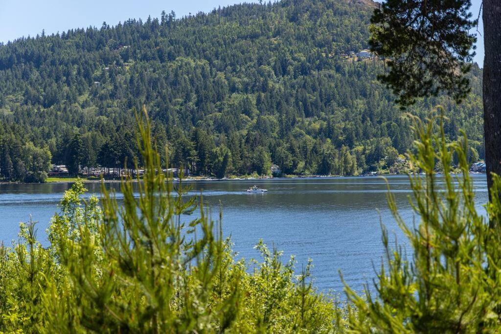 Kelly'S Sunset Lake Retreat Shawnigan Lake 外观 照片