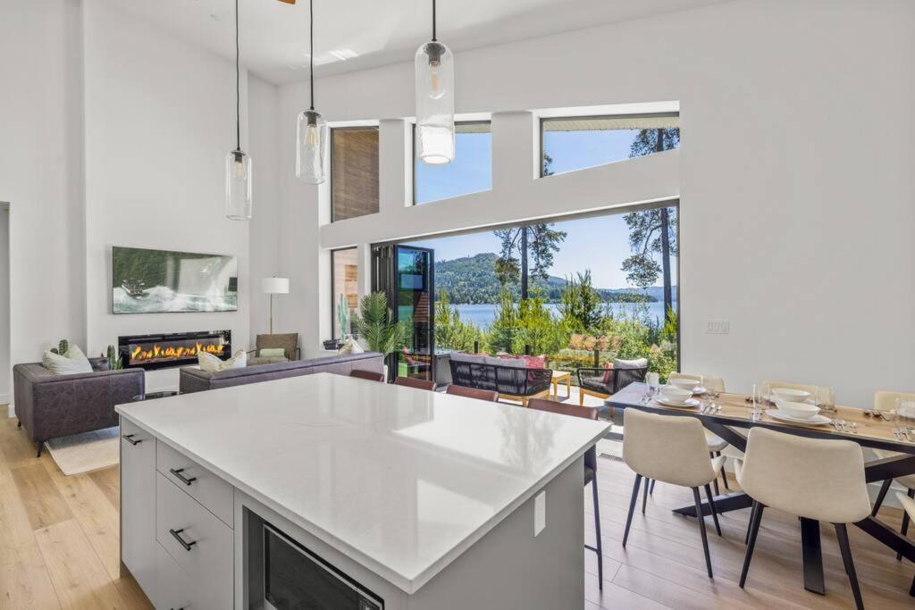 Kelly'S Sunset Lake Retreat Shawnigan Lake 外观 照片