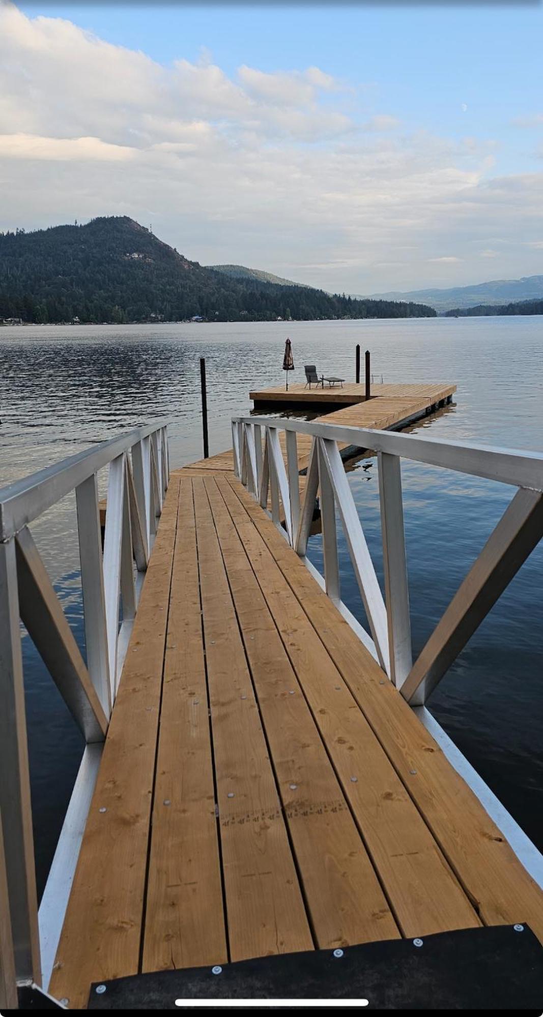 Kelly'S Sunset Lake Retreat Shawnigan Lake 外观 照片